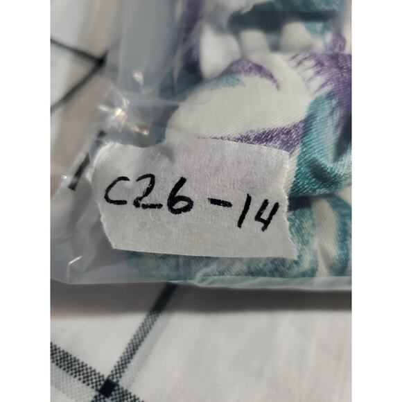 Vintage Guess Size L Hawaiian Button Up Shirt Camp Made In USA Cotton Summer C26 - Picture 8 of 8